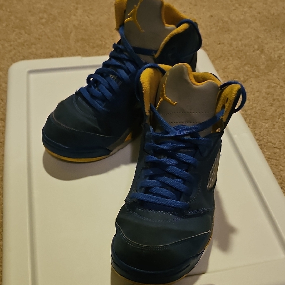 Air Jordan Blue and Yellow Sneakers Size 3